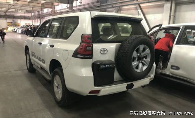 2018款丰田霸道2700中东版 天窗/后挂/17铝轮现车45.3万