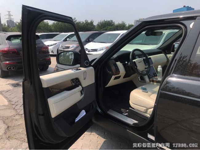 2018款路虎揽胜3.0T行政美规版 视觉包/驾辅包现车126万