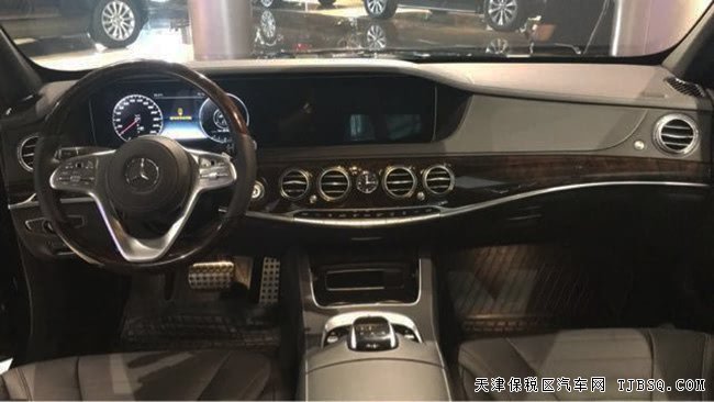 2018款奔驰S560加规版 4.0T豪华座驾国庆热销