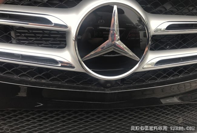 2018款奔驰GLE550E加规版 雷测/豪华包/运动包现车102万