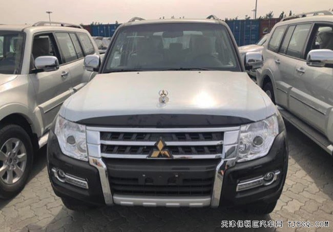 2018款三菱帕杰罗V93中东版 8气囊/天窗/七座现车30.3万