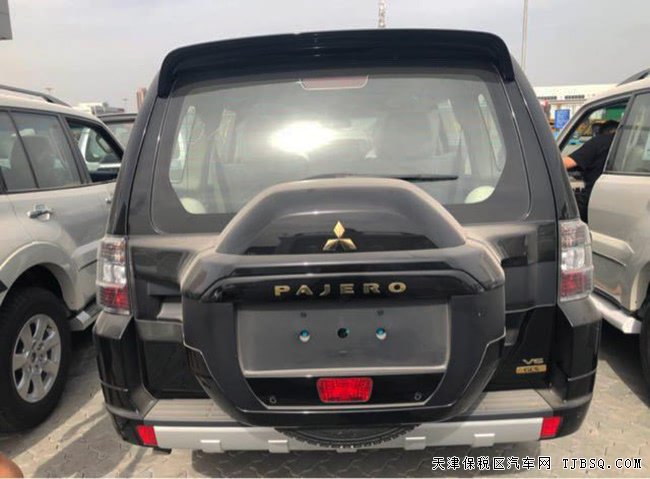 2018款三菱帕杰罗V93中东版 8气囊/天窗/七座现车30.3万