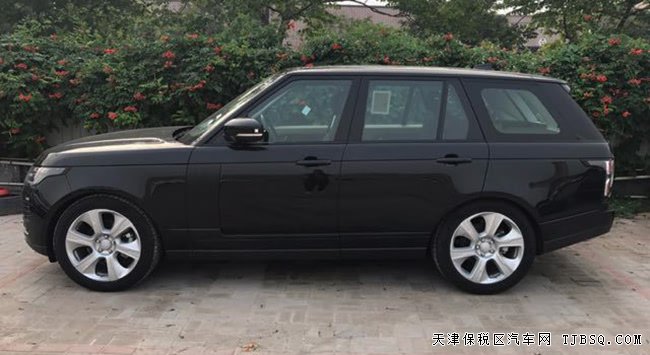 18款路虎揽胜3.0T汽油Vogue版 21轮/全景天窗现车121万