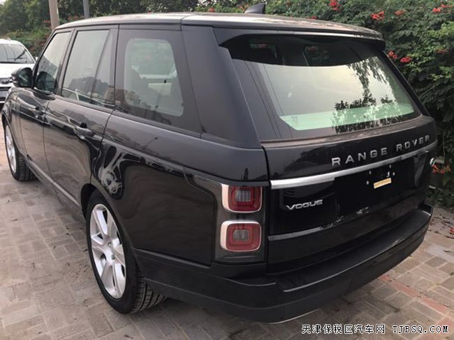 18款路虎揽胜3.0T汽油Vogue版 21轮/全景天窗现车121万