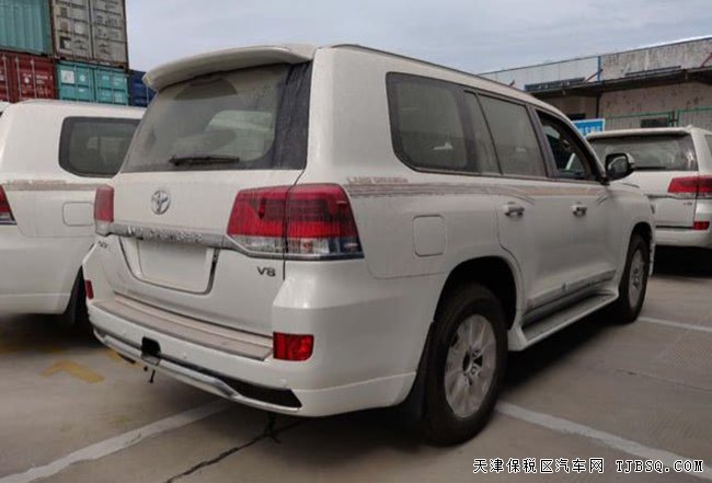 18款丰田酷路泽4600中东版 8气囊/包围/天窗现车85.3万