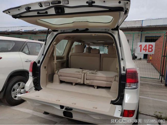 18款丰田酷路泽4600中东版 8气囊/包围/天窗现车85.3万