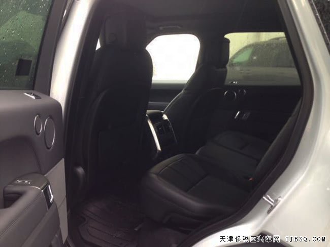 18款路虎揽胜运动汽油版 全景天窗/前后加热现车86.5万