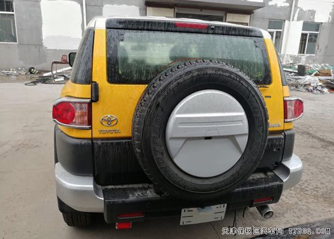 18款丰田FJ酷路泽4.0L中东版 8气囊/17轮/蠕行现车49.5万