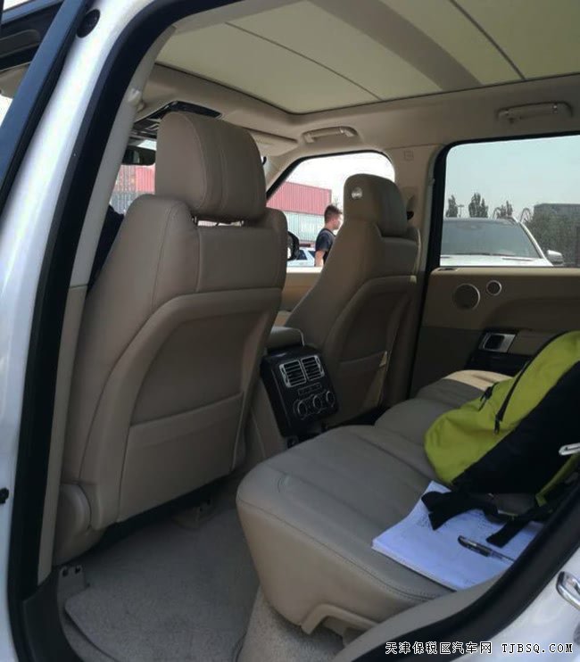 平行进口17款路虎揽胜3.0T行政版 柴油现车优惠尊享