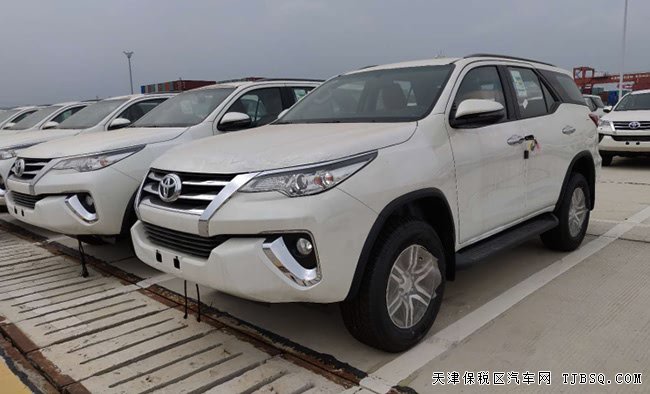 18款丰田穿越者2700中东版 3气囊/17铝轮/7座现车30.5万