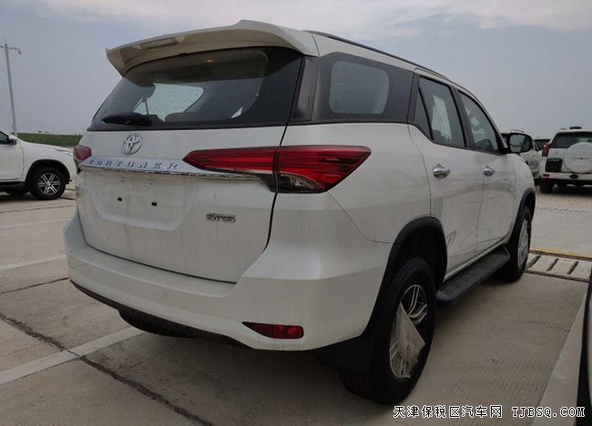 18款丰田穿越者2700中东版 3气囊/17铝轮/7座现车30.5万