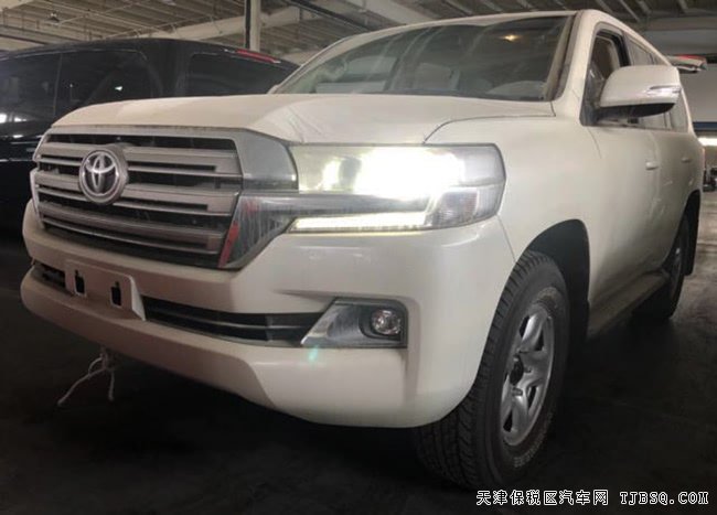 2018款丰田酷路泽4500柴油中东版 17轮/氙灯现车89.8万