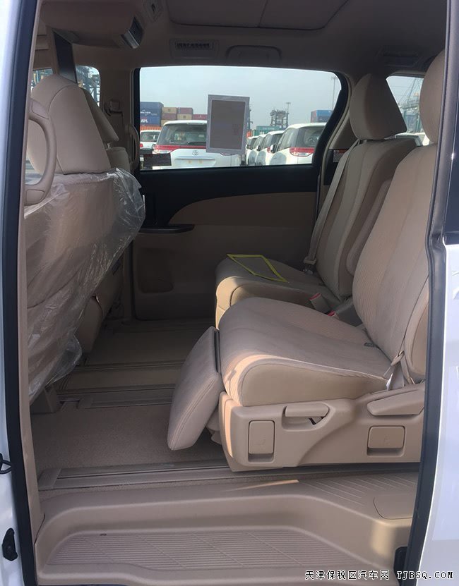 2018款丰田普瑞维亚中东版 2.4L现车优惠酬宾