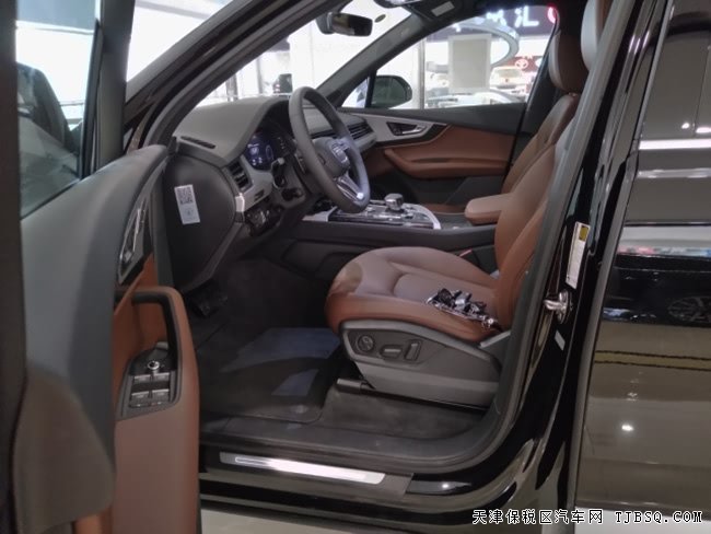 2017款奥迪Q7加规版 7座/20轮/动态包/豪华包现车82.5万