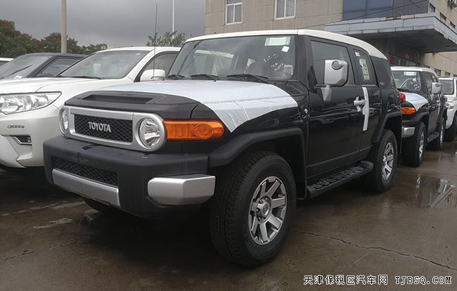 2017款丰田FJ酷路泽4.0L中东版 平行进口现车45.8万钜惠