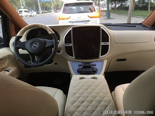 2018款奔驰Metris美规版 平行进口2.0T现车优惠尽享