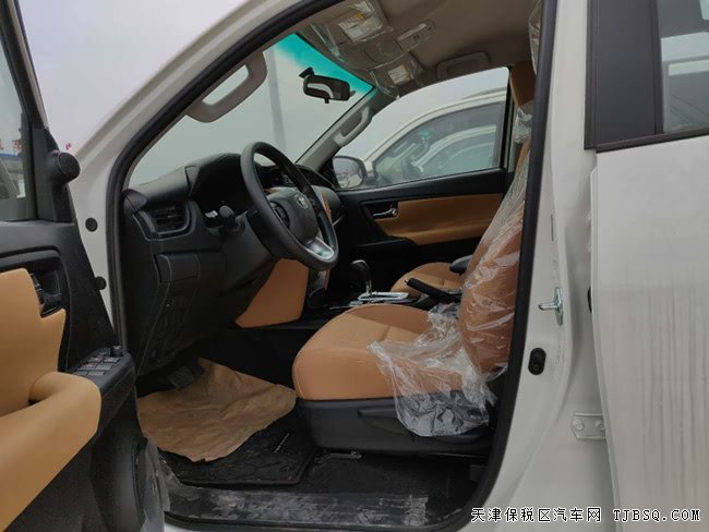 2018款丰田穿越者2700中东版 17轮/3气囊/7座现车30.5万