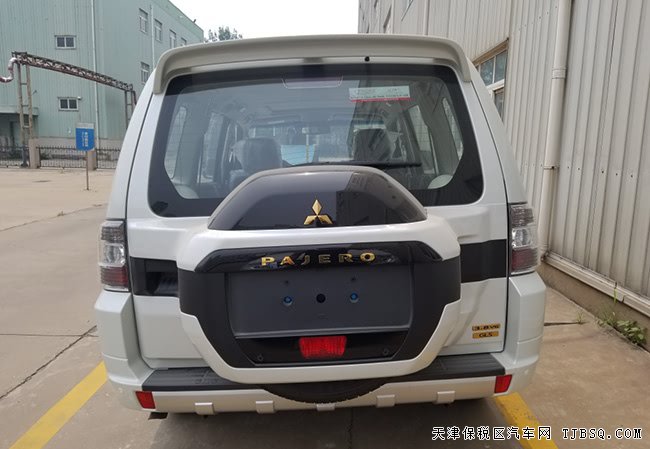 18款三菱帕杰罗V97中东版 天津港现车震撼呈现