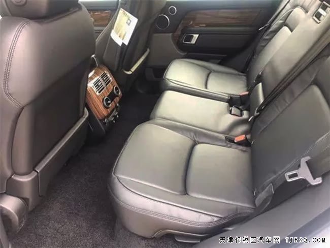 2018款路虎揽胜3.0T行政汽油版 天津港现车优惠购