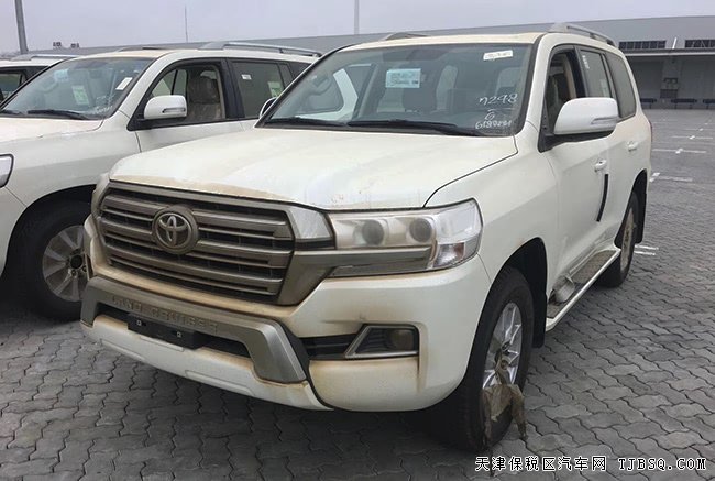 18款丰田酷路泽4500中东版 18轮/天窗/吸顶DVD现车94万