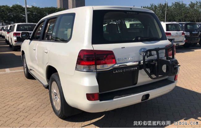 2018款丰田酷路泽4600中东版 7座/8气囊/后挂现车82.3万