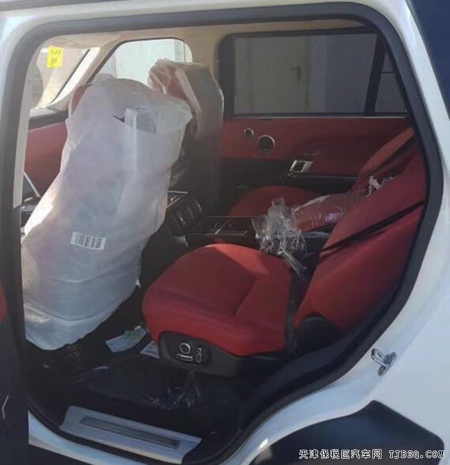 17款路虎揽胜5.0T创世加长版 四座/22轮/全景现车199万