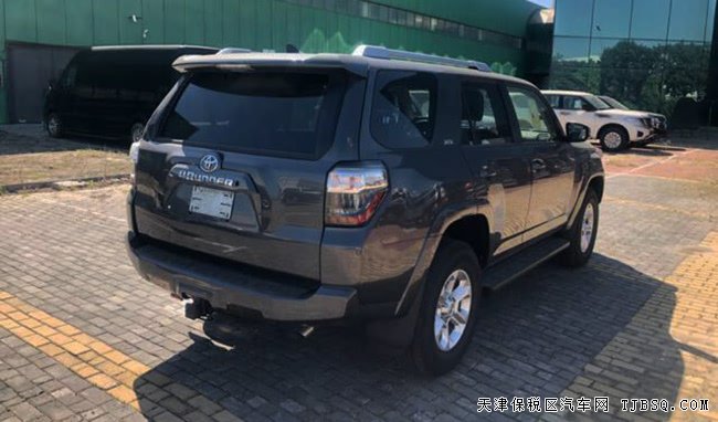 18款丰田超霸4.0L加规版 7座/天窗/17轮现车53.5万优购