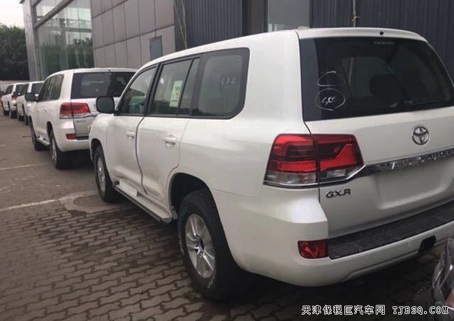 2018款丰田酷路泽4600中东版 天窗/七座/17铝轮现车81万