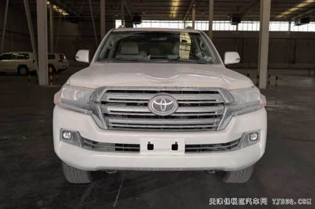 2018款丰田酷路泽5700中东版 12气囊/18轮/天窗现车93万