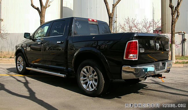 2017款道奇公羊5.7L长角号 20轮/天窗/智能卡现车44.5万