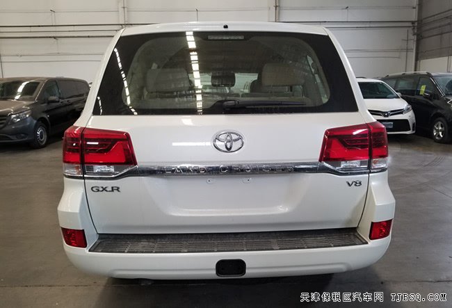 2018款丰田酷路泽4500中东版 大灯清洗/17轮现车89.5万