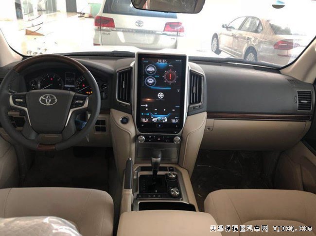 18款丰田酷路泽5700中东版 12气囊/大屏/天窗现车92.8万