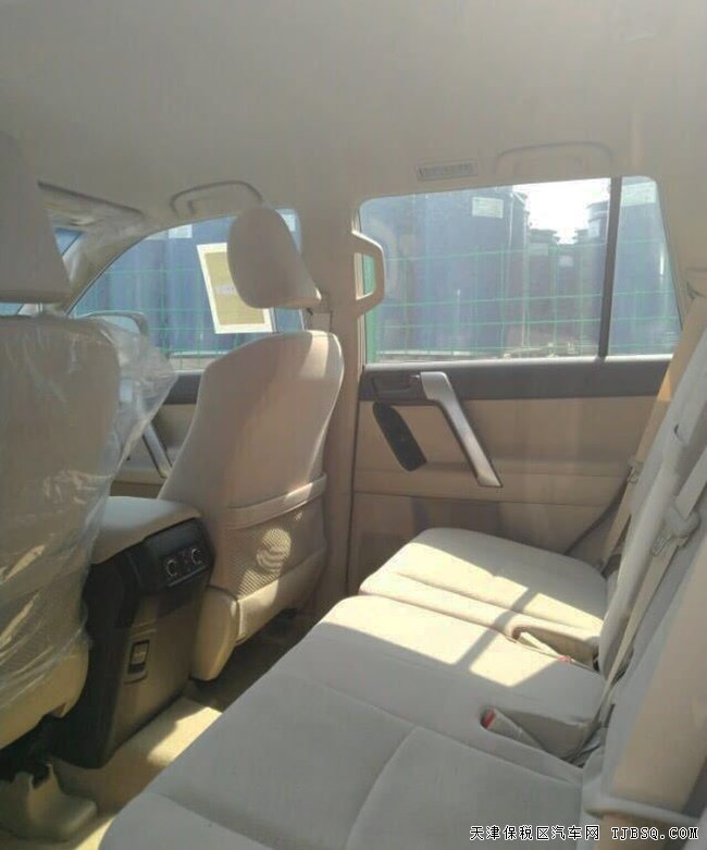 2018款丰田普拉多3000中东版 七座/17轮/2气囊现车53万