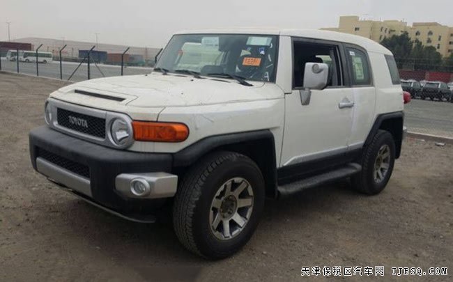 2018款丰田FJ酷路泽4.0L中东版 双差速锁/JBL现车48.3万
