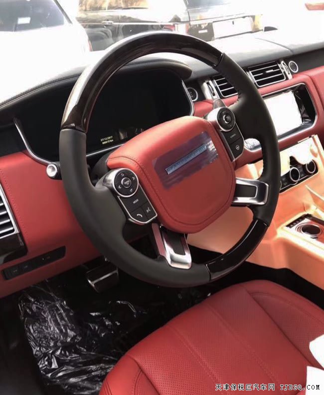 17款路虎揽胜3.0T创世加长版 柴油现车尊享折扣