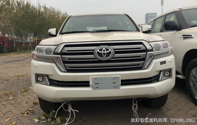 18款丰田酷路泽4600中东版 18轮/天窗/7座现车83万精选