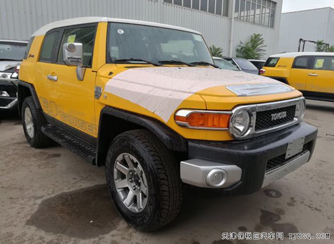 2018款丰田FJ酷路泽4.0L中东版 复古越野现车优选