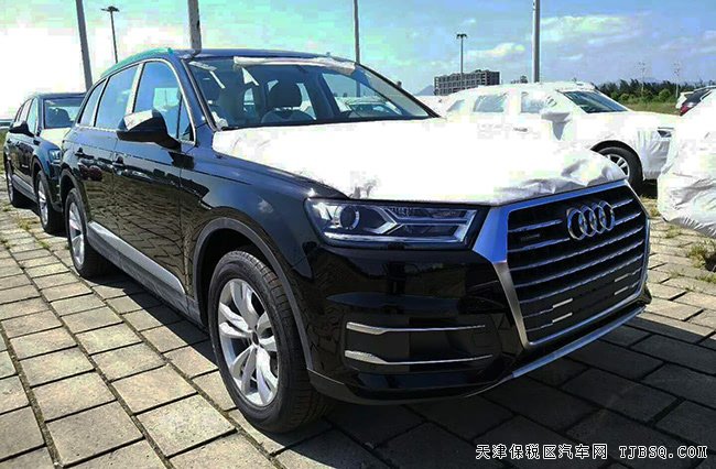 2017款奥迪Q7欧规版2.0T 全景天窗/18轮/真皮现车53.5万