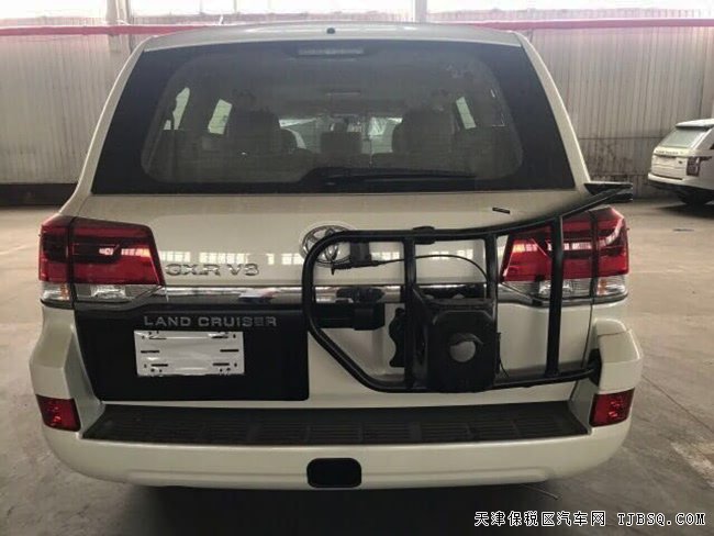 2018款丰田酷路泽4600中东版 外挂/17轮/天窗现车82.5万