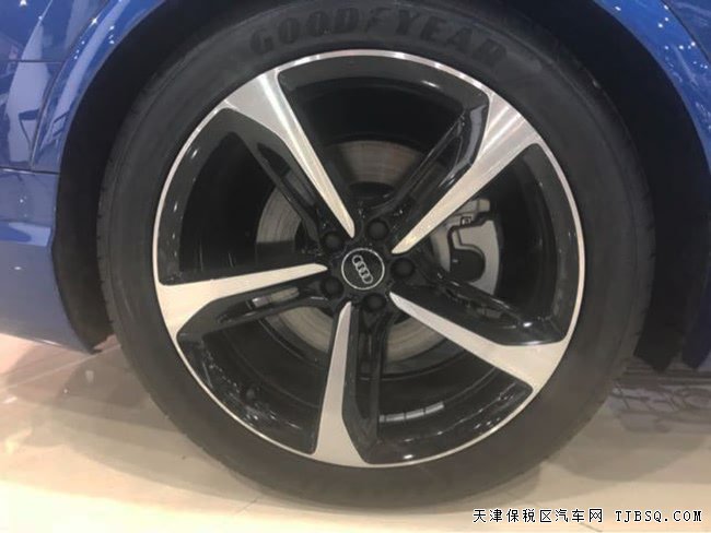 平行进口车17款奥迪Q7加规版 21轮/驾辅包/后娱现车86万