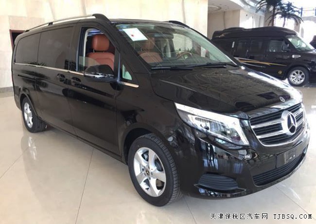 2018款奔驰V250中东版 4气囊/17轮/双电动门现车78万优享