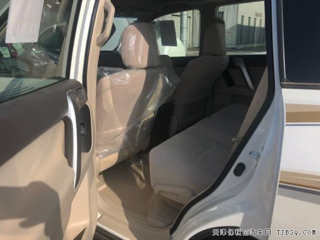 2018款丰田霸道2700中东版 经典越野现车优惠专享