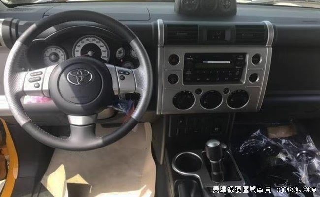 2018款丰田FJ酷路泽4.0L中东版 后挂备胎/17轮现车49万