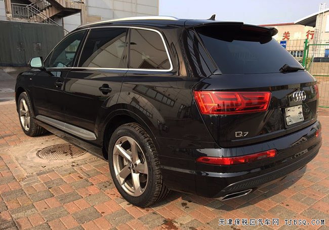18款奥迪Q7加规版 全景天窗/S-line包/动态包现车77.3万