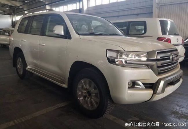 18款丰田酷路泽4500中东版 18轮/天窗/七座现车94.5万