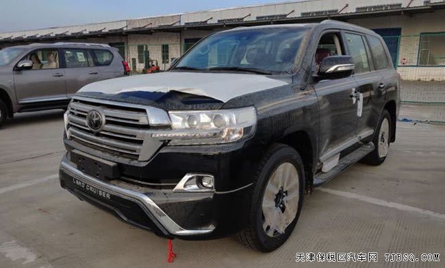 2018款丰田酷路泽5700中东版 JBL/雷测/12气囊现车133万