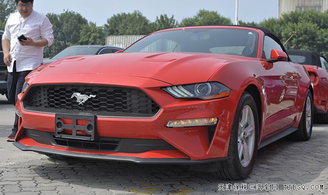 18款福特野马2.3T加规版 平行进口敞篷版跑车现车45.5万