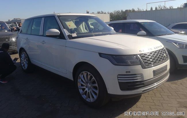18款路虎揽胜3.0T行政汽油版 20轮/全景/二代现车119万
