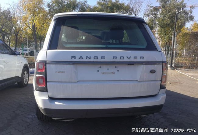 18款路虎揽胜3.0T行政汽油版 20轮/全景/二代现车119万