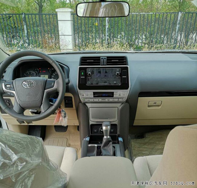 2019款丰田普拉多2700中东版 18熏黑轮/天窗现车45.8万